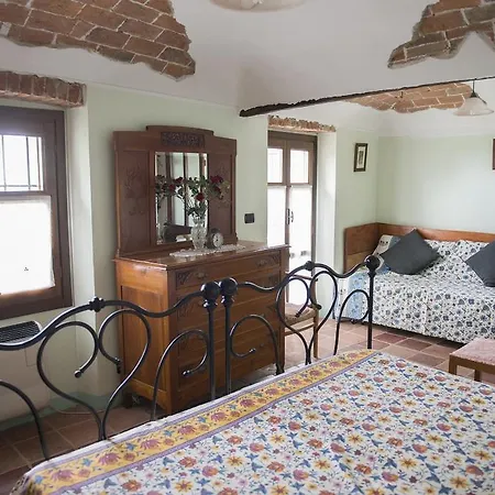 Ca' Dla Nona Oda ve Kahvaltı Brusasco